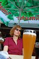 Anna-Lena achter glas bier